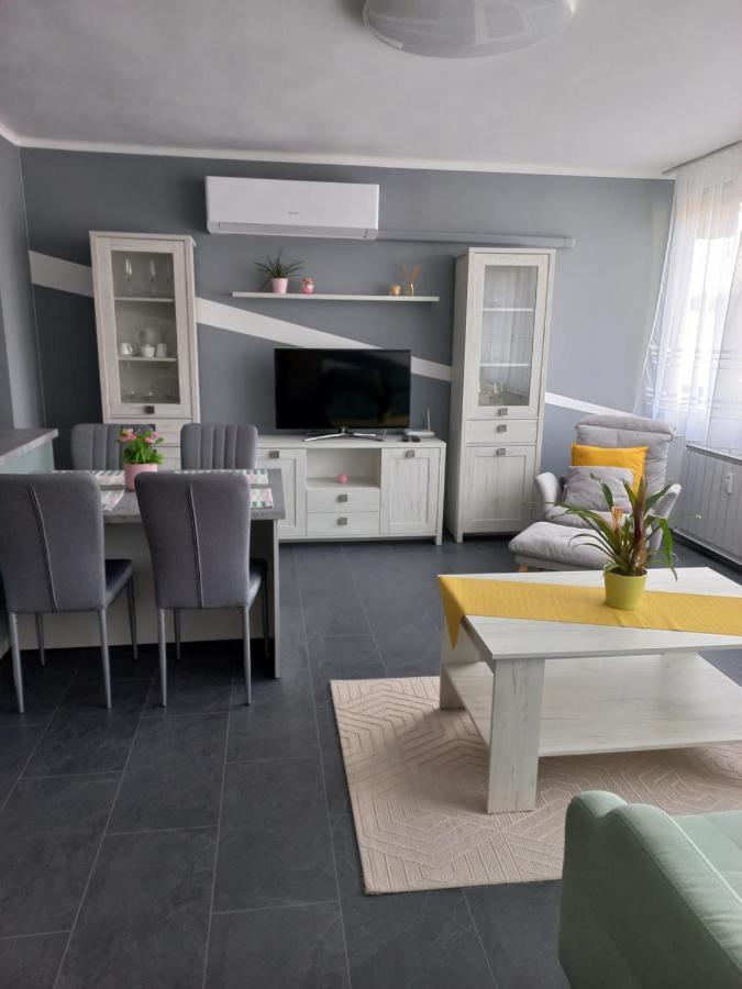 Krisztina Apartman Lejlighed Salgótarján Eksteriør billede