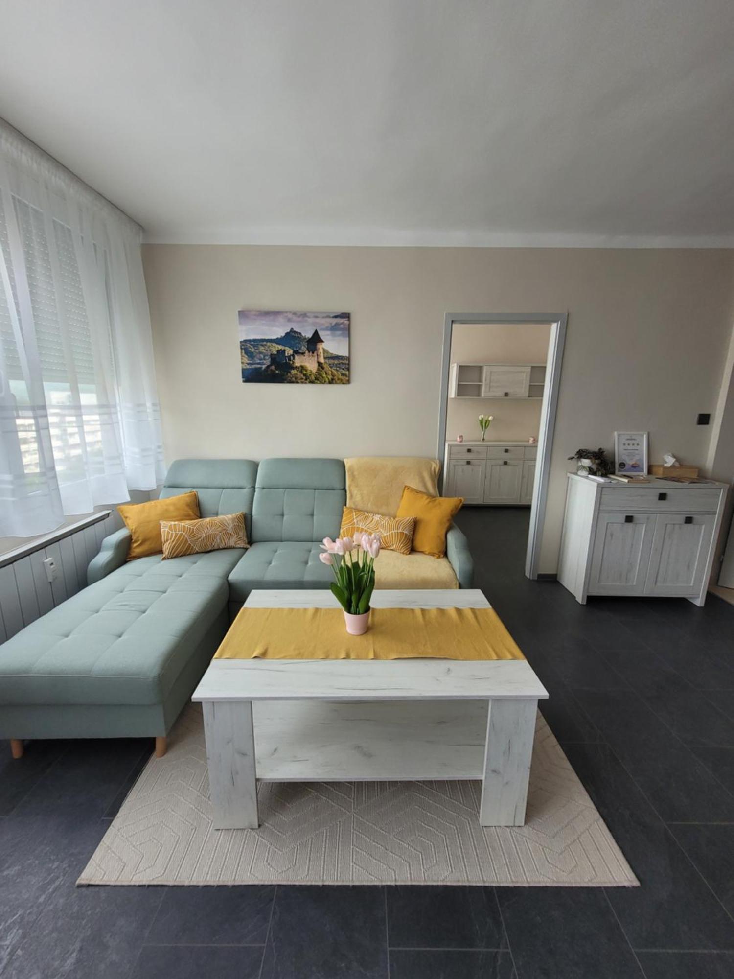 Krisztina Apartman Lejlighed Salgótarján Eksteriør billede